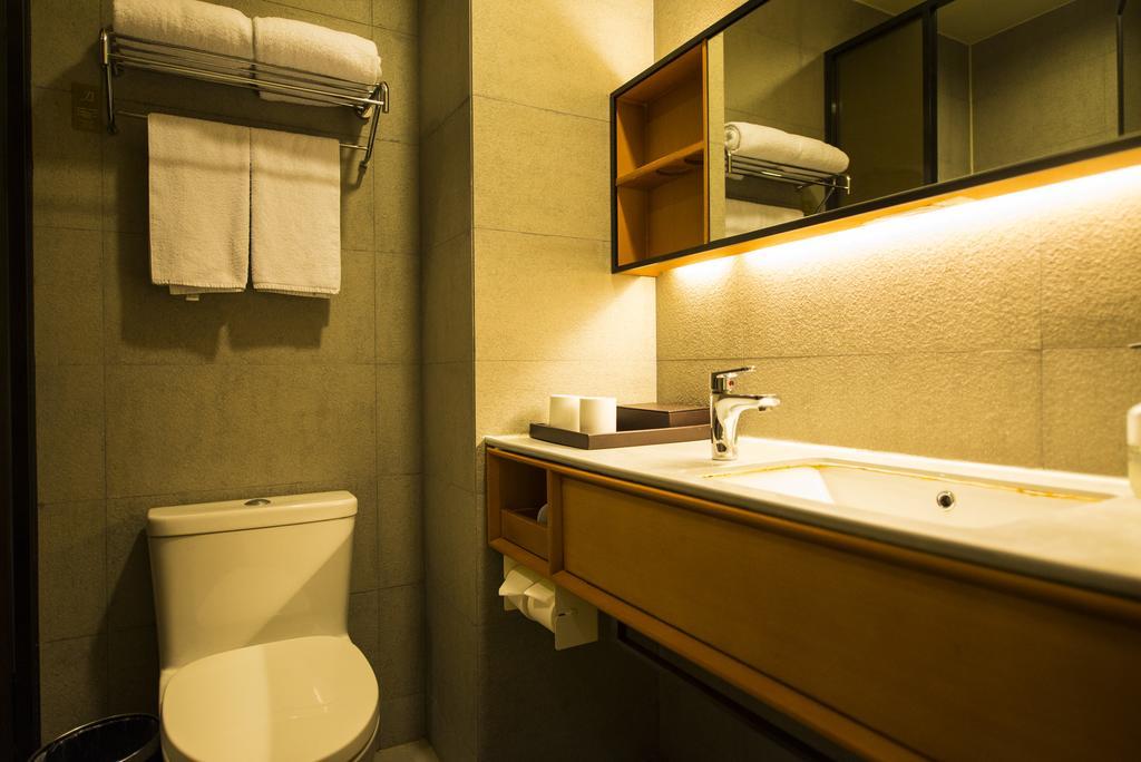 Ji Hotel Kunming Green Lake Branch Екстер'єр фото